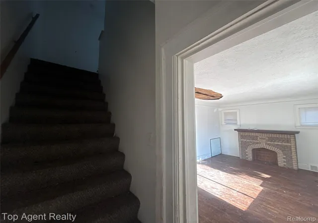 3rd image of 19479 Spencer St, Detroit, MI 48234 | MLS# 20261031730