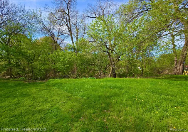 Photo 2 of Land for sale at 9691 Elizabeth Lake Rd, White Lake, MI 48386 | MLS# 20261031767 | Listing updated on 2026-07-06