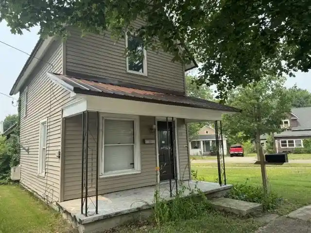 Photo 1 of Single family home for sale at 817 N Simons St, Cadillac, MI 49601 | MLS# 78080067825 | Listing updated on 2026-10-30