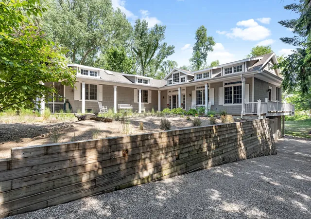 3rd image of 331 Marquette Dr, New Buffalo, MI 49117 | MLS# 69026020121