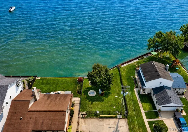 Photo 2 of Single family home for sale at 22501 Maple St, Saint Clair Shores, MI 48081 | MLS# 20261031810 | Listing updated on 2026-08-22