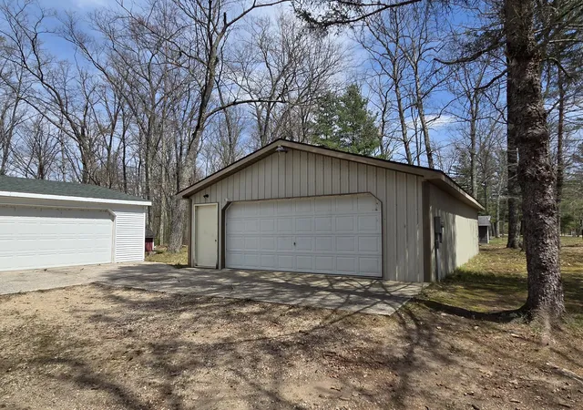 Photo 3 of Single family home for sale at 2612 W Southern Ave, Baldwin, MI 49304 | MLS# 72026020163 | Listing updated on 2026-05-21