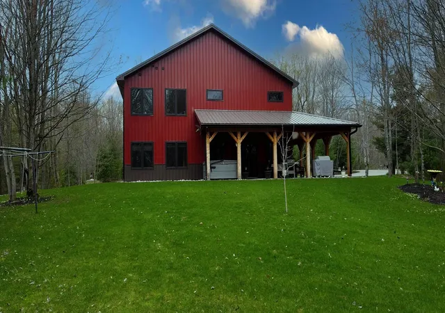 Photo 3 of Single family home for sale at 7289 SW Creighton Rd, South Boardman, MI 49680 | MLS# 78080067836 | Listing updated on 2026-09-21