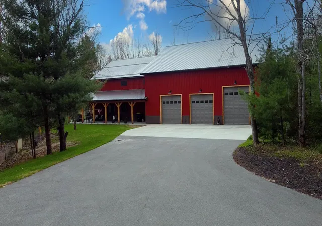 Photo 4 of Single family home for sale at 7289 SW Creighton Rd, South Boardman, MI 49680 | MLS# 78080067836 | Listing updated on 2026-09-21