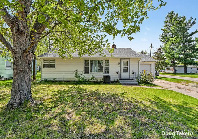 Homes for sale in Belding City Ionia, MI | 527 W Ellis St, Belding City Ionia, MI 48809 | MLS# 65026020189