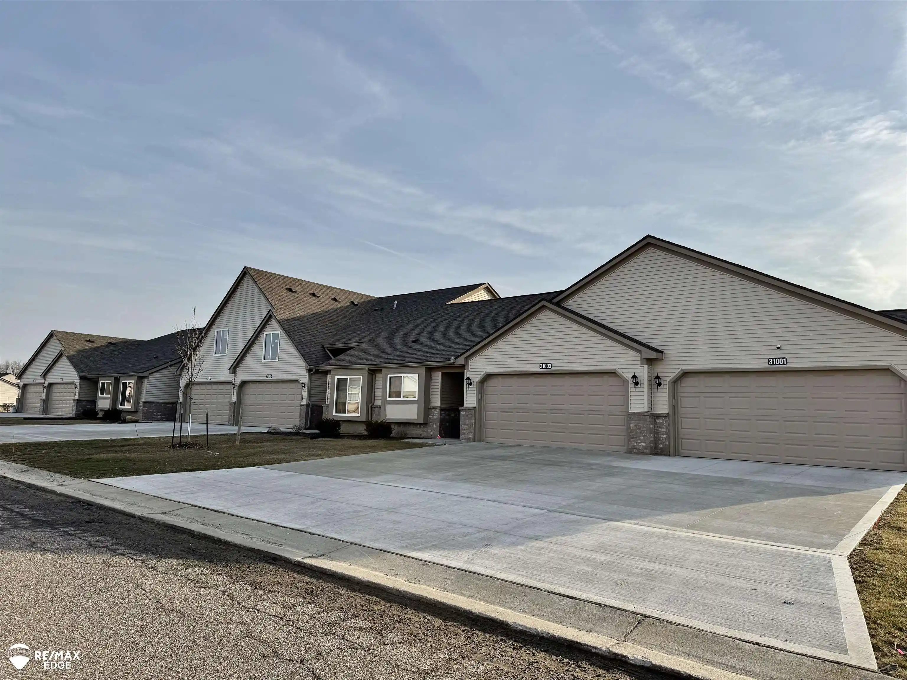 Listing Photo 1 - Condo for sale in 28011 Gregory St located at 28011 Gregory St, Grand Blanc, MI 48439 - Unit 28011 Gregory St