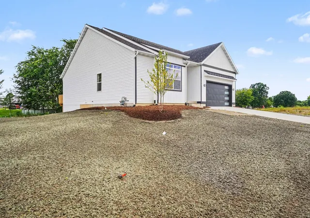 3rd image of 5214 Margot Ln, Allendale, MI 49401 | MLS# 65026020211