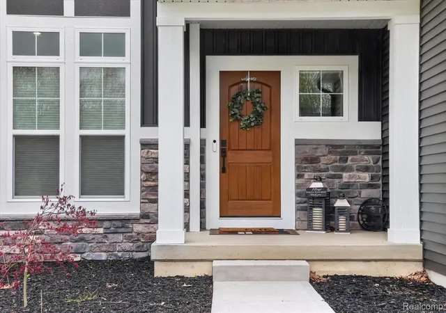 Photo 4 of Single family home for sale at 3262 Barett Ridge, Jenison, MI 49428 | MLS# 20261031931 | Listing updated on 2026-10-06