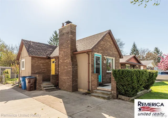 Homes for sale in Gibraltar, MI | 29821 Munro St, Gibraltar, MI 48173 | MLS# 20261031955