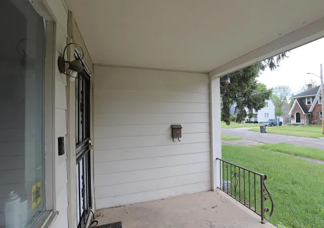 Photo 3 of Single family home for sale at 2835 Begole St, Flint, MI 48504 | MLS# 5050206615 | Listing updated on 2026-09-03