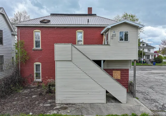 Photo 3 of Single family home for sale at 310 S Henry St, Bay City, MI 48706 | MLS# 20261032092 | Listing updated on 2026-07-06
