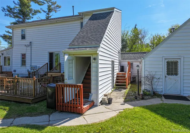 4th image of 11472 E Lippincott Blvd, Davison, MI 48423 | MLS# 20261032111