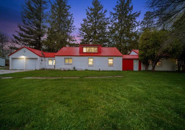 4th image of 5599 Howard City Edmore Rd, Vestaburg, MI 48891 | MLS# 66026020324