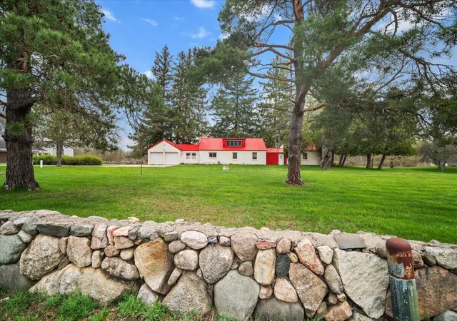 5th image of 5599 Howard City Edmore Rd, Vestaburg, MI 48891 | MLS# 66026020324