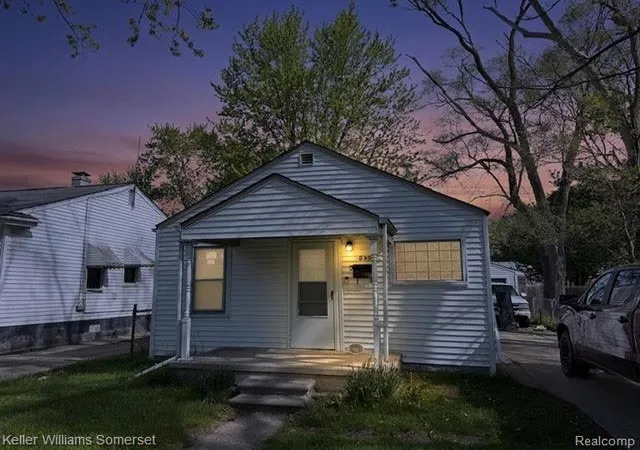 Photo 1 of Single family home for sale at 8499 Chapp Ave, Warren, MI 48089 | MLS# 20261032139 | Listing updated on 2026-08-24