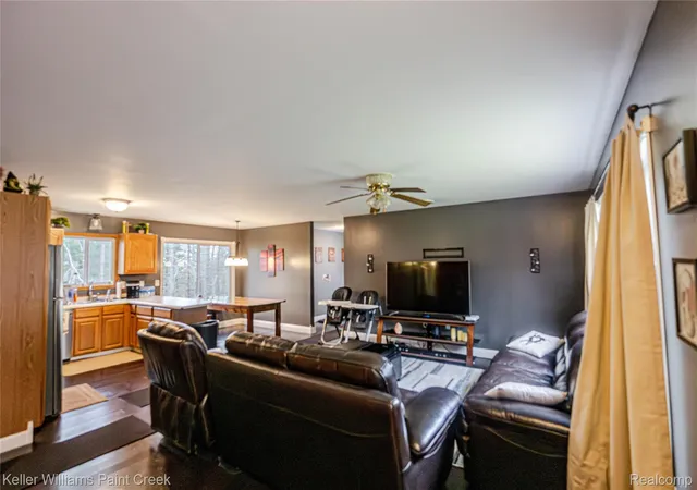 4th image of 228 Clearview Dr, Roscommon, MI 48653 | MLS# 20261032160