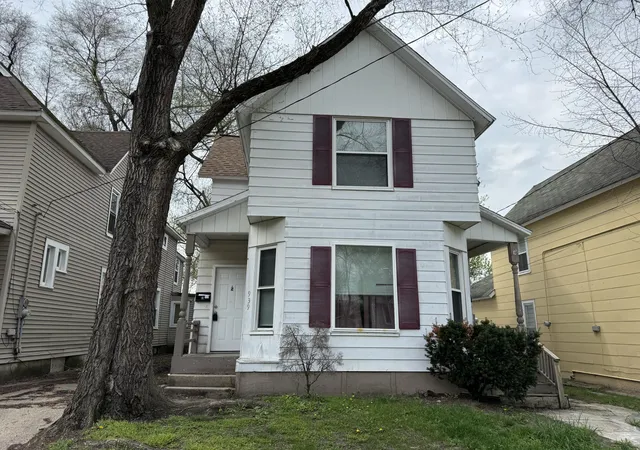 1st image of 939 Prospect Ave Ne, Grand Rapids, MI 49503 | MLS# 65026020372