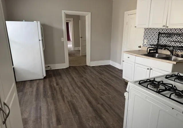 Photo 4 of Multi family home for sale at 939 Prospect Ave NE, Grand Rapids, MI 49503 | MLS# 65026020372 | Listing updated on 2026-09-21