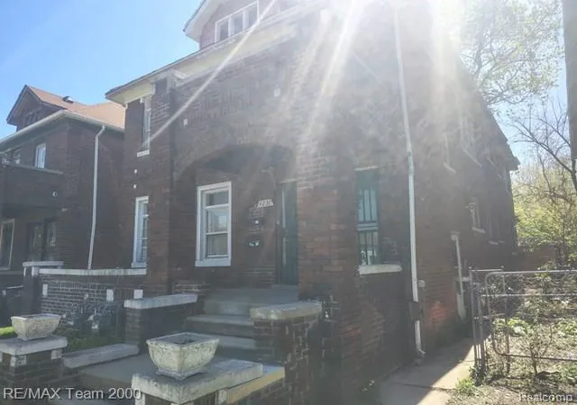 Listing Photo 4 - Condo for sale in building located at 4237 W Grand St, Detroit, MI 48238