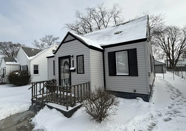 Homes for sale in Eastpointe City Macomb, MI | 24360 Flower Ave, Eastpointe City Macomb, MI 48021 | MLS# 81026020394