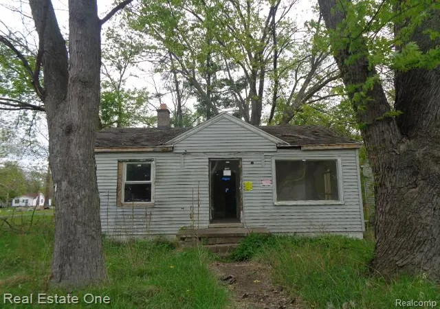 2nd image of 15772 Chatham St, Detroit, MI 48223 | MLS# 20261032254