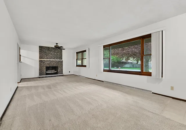 Photo 3 of Single family home for sale at 2286 Shiawasee Ln, Stevensville, MI 49127 | MLS# 69026020467 | Listing updated on 2026-10-05