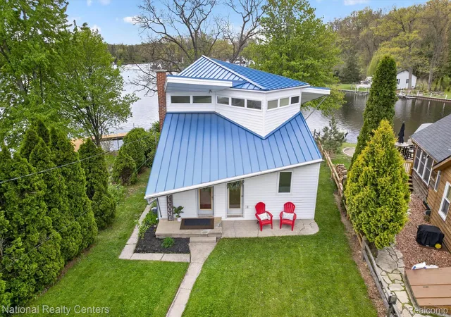 Homes for sale in Pinckney, MI | 11505 Sunset Blvd, Pinckney, MI 48169 | MLS# 20261032317