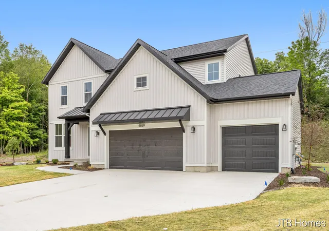 Photo 4 of Single family home for sale at 5859 Valley Point Dr SE, Caledonia, MI 49316 | MLS# 65026020534 | Listing updated on 2026-08-28