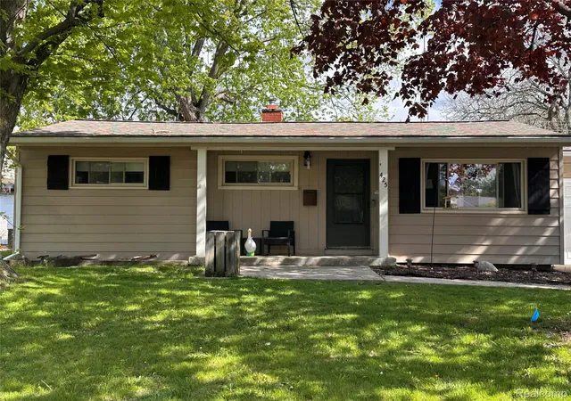 Homes for sale in Davison City Genesee, MI | 425 Juniper Dr, Davison City Genesee, MI 48423 | MLS# 20261032404