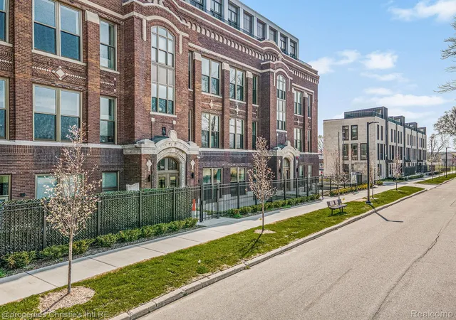2nd image of 1454 Townsend St #206, Detroit, MI 48214 | MLS# 20261032445