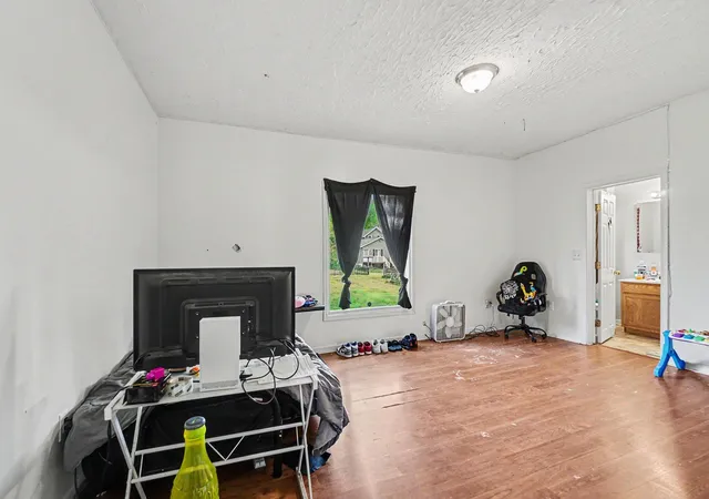 5th image of 201 Clinton St, Homer, MI 49245 | MLS# 55026020587