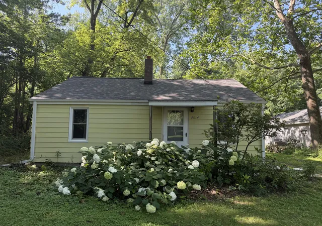 Photo 1 of Single family home for sale at 2264 White St, Niles, MI 49120 | MLS# 69026020624 | Listing updated on 2026-07-29