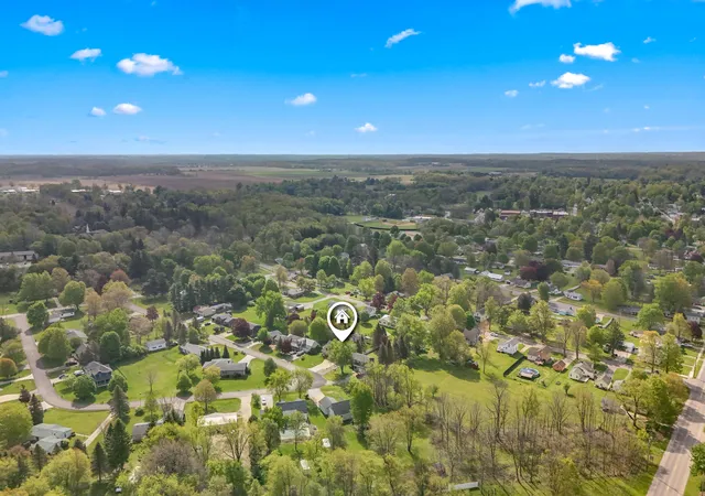 50th image of 301 Case St, Jonesville, MI 49250 | MLS# 53026020654