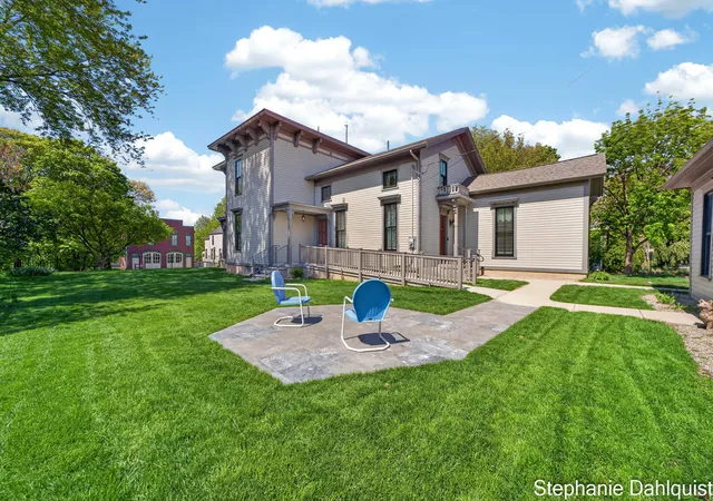 3rd image of 511 W Clay Ave, Muskegon, MI 49440 | MLS# 71026020669
