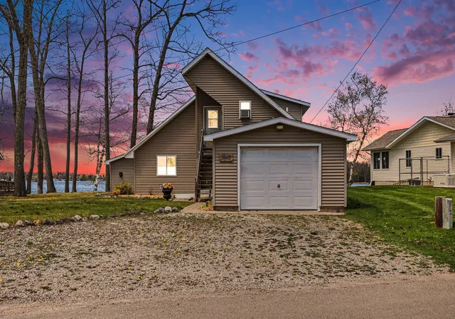 Photo 3 of Single family home for sale at 8006 Lakeside Blvd, Hale, MI 48739 | MLS# 77080067917 | Listing updated on 2026-08-29