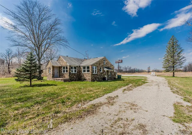 Photo 3 of Single family home for sale at 4118 Griswold Rd, Port Huron, MI 48060 | MLS# 20261032533 | Listing updated on 2026-09-01