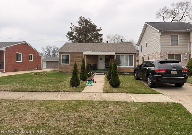 Photo 1 of Single family home for sale at 6624 Centralia St, Dearborn Heights, MI 48127 | MLS# 20261032635 | Listing updated on 2026-07-06