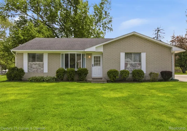 Homes for sale in Novi, MI | 23293 W Le Bost Dr, Novi, MI 48375 | MLS# 20261032717