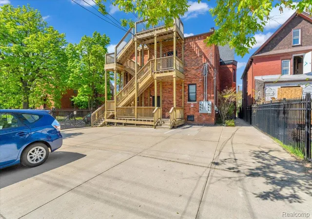 Listing Photo 2 - Condo for sale in building located at 4304 Trumbull St, Detroit, MI 48208 - Unit #3