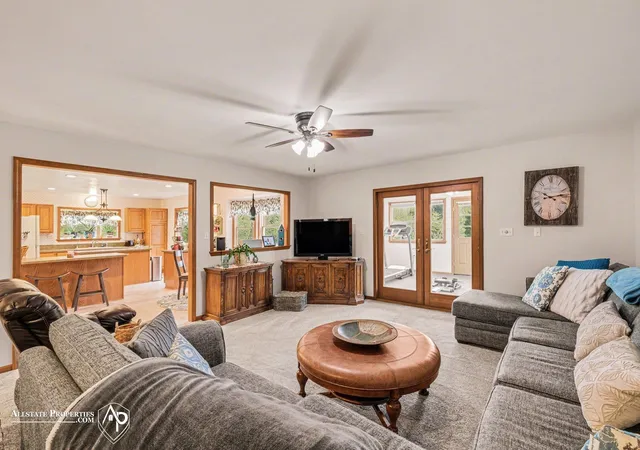 3rd image of 12301 S New Lothrop Rd, Byron, MI 48418 | MLS# 5050206868
