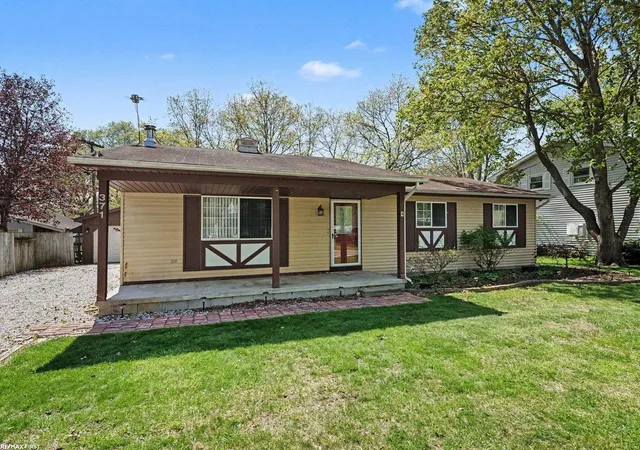 Homes for sale in Algonac City St Clair, MI | 371 Colonial Ln, Algonac City St Clair, MI 48001 | MLS# 58050206873