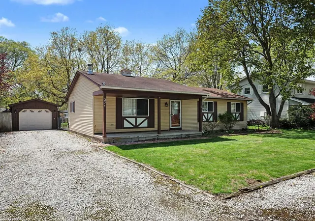Homes for sale in Algonac City St Clair, MI | 371 Colonial Ln, Algonac City St Clair, MI 48001 | MLS# 58050206873