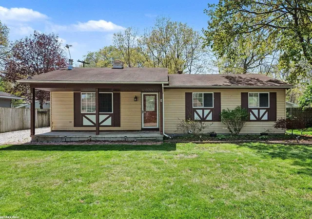 Homes for sale in Algonac City St Clair, MI | 371 Colonial Ln, Algonac City St Clair, MI 48001 | MLS# 58050206873