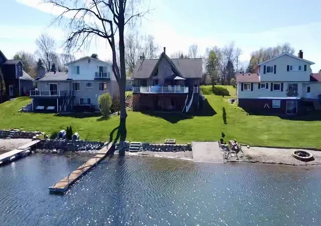 Photo 5 of Single family home for sale at 3750 Loch Dr, Highland, MI 48357 | MLS# 81026020926 | Listing updated on 2026-09-01