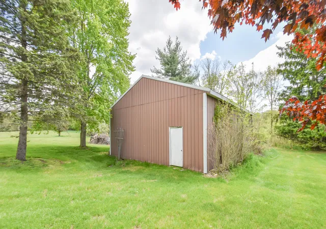 Homes for sale in Quincy, MI | 305 Ridge Rd, Quincy, MI 49082 | MLS# 62026020998