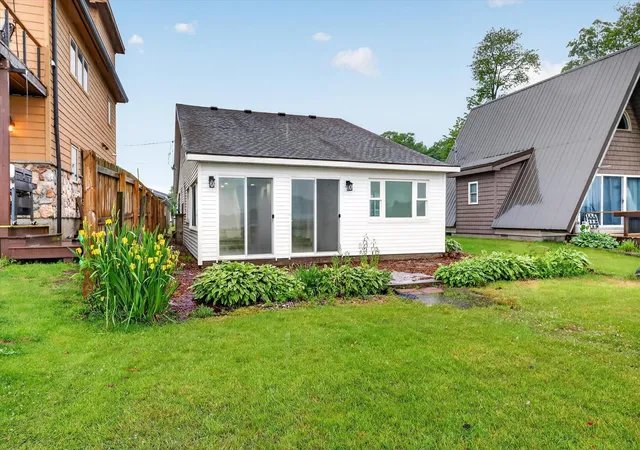 1st image of 14471 Frances Ave, Battle Creek, MI 49017 | MLS# 65026021010