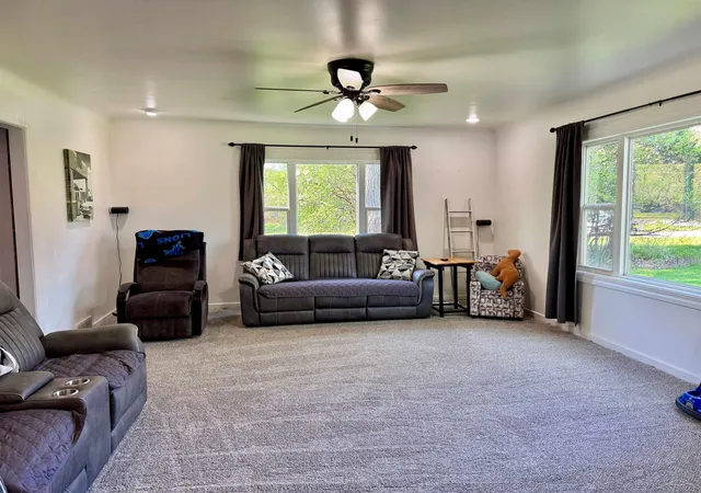 Photo 3 of Single family home for sale at 575 Lutzke Rd, Saginaw, MI 48609 | MLS# 61050206916 | Listing updated on 2026-07-30