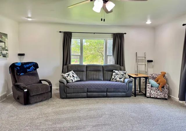 Photo 4 of Single family home for sale at 575 Lutzke Rd, Saginaw, MI 48609 | MLS# 61050206916 | Listing updated on 2026-07-30