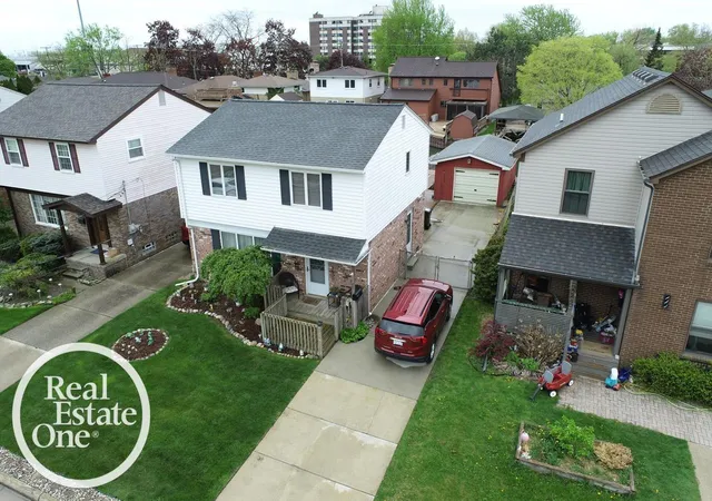 Photo 3 of Single family home for sale at 22444 Lange St, Saint Clair Shores, MI 48080 | MLS# 58050206918 | Listing updated on 2026-05-31