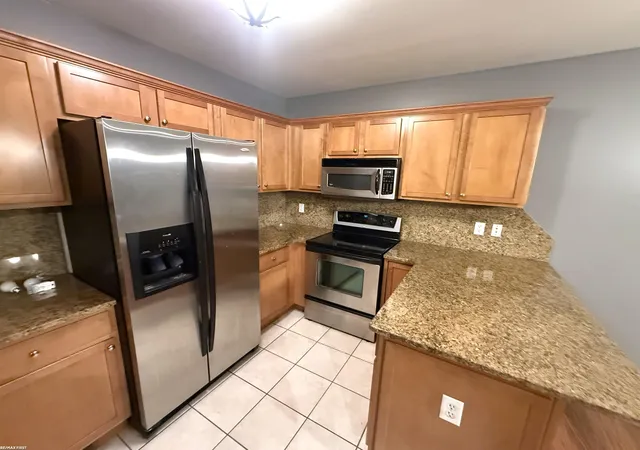 Photo 4 of Condo for sale at 5647 Hampshire Ln, Ypsilanti, MI 48197 | MLS# 58050206924 | Listing updated on 2026-08-19